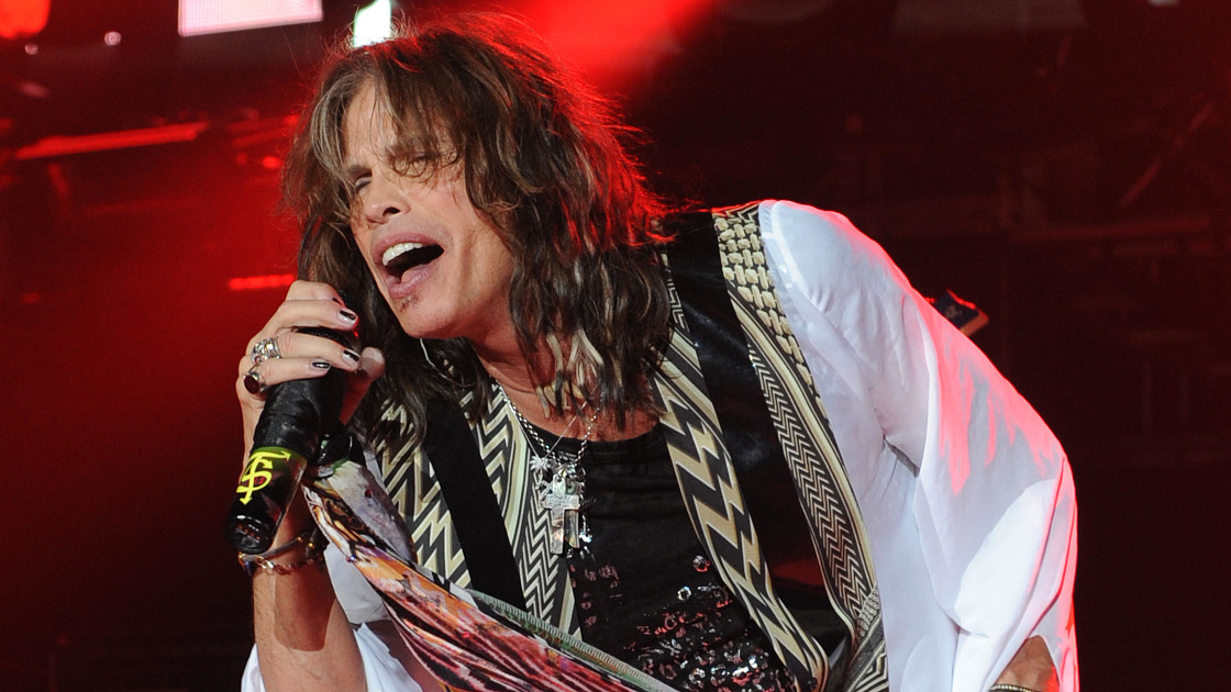 Лидер Aerosmith. Рок вокалисты известные. Aerosmith Лидер фото.