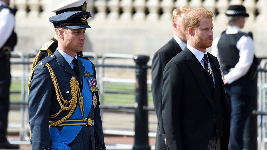 Принц Уильям и принц Гарри вместе поужинали после траурного шествия в память о Елизавете II