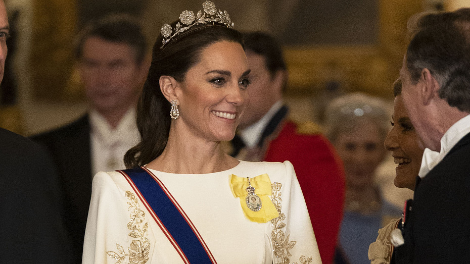 Карл III поздравил Кейт Миддлтон с днем рождения, показав новое фото принцессы