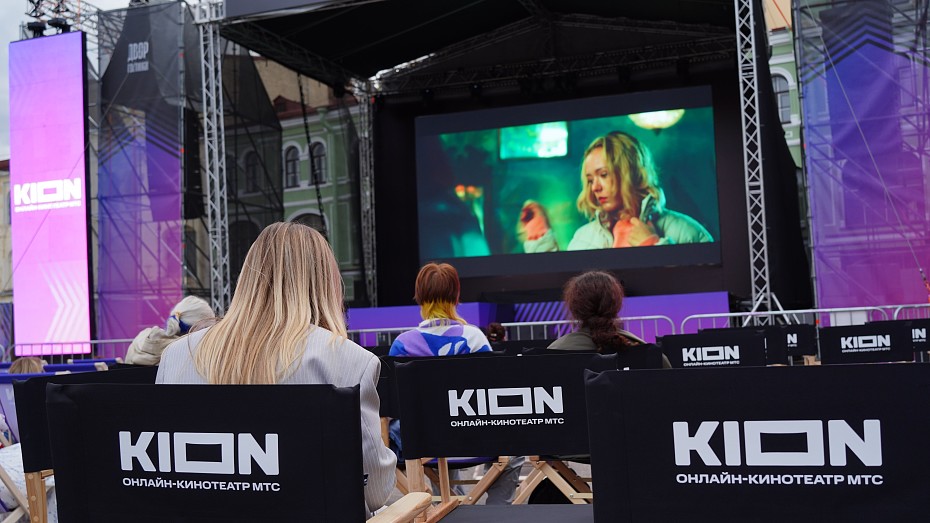 В Санкт-Петербурге откроется летний кинотеатр «Кинодвор Гостинки by KION»