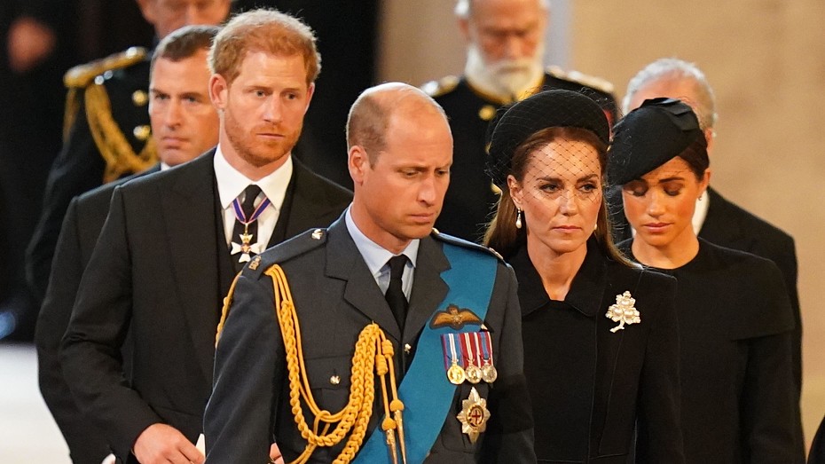 Королевская семья жестоко обошлась с принцем Гарри после большой трагедии