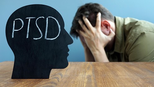 Посттравматическое стрессовое расстройство (ПТСР): симптомы и правила лечения